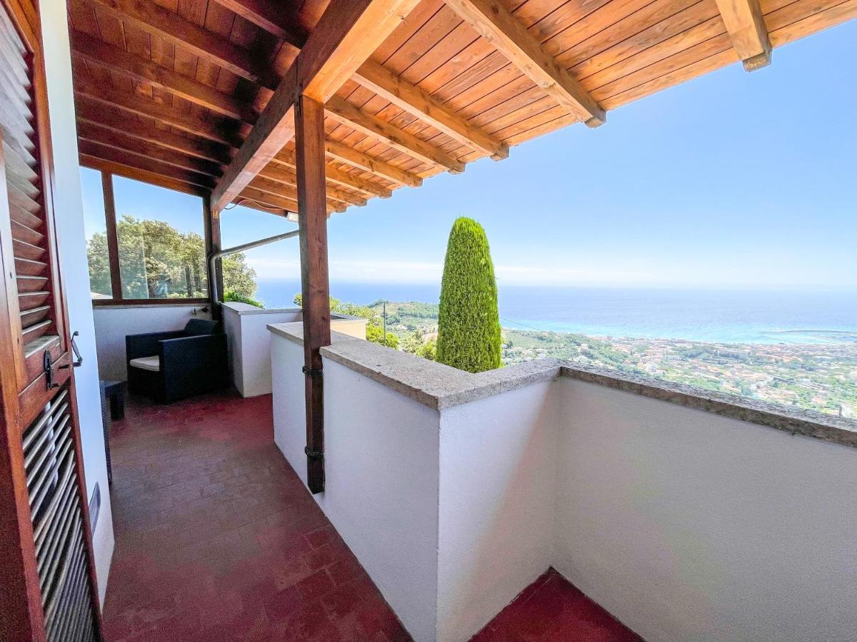 Il Capanno Hotel Pietra Ligure Luaran gambar