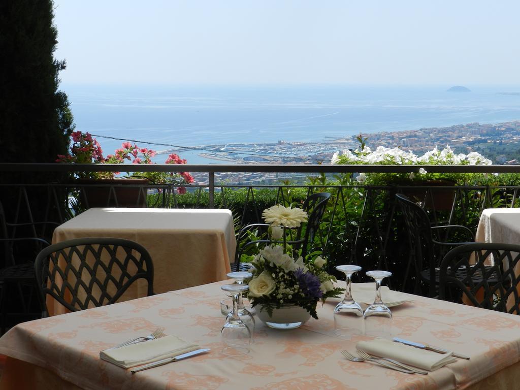 Il Capanno Hotel Pietra Ligure Luaran gambar